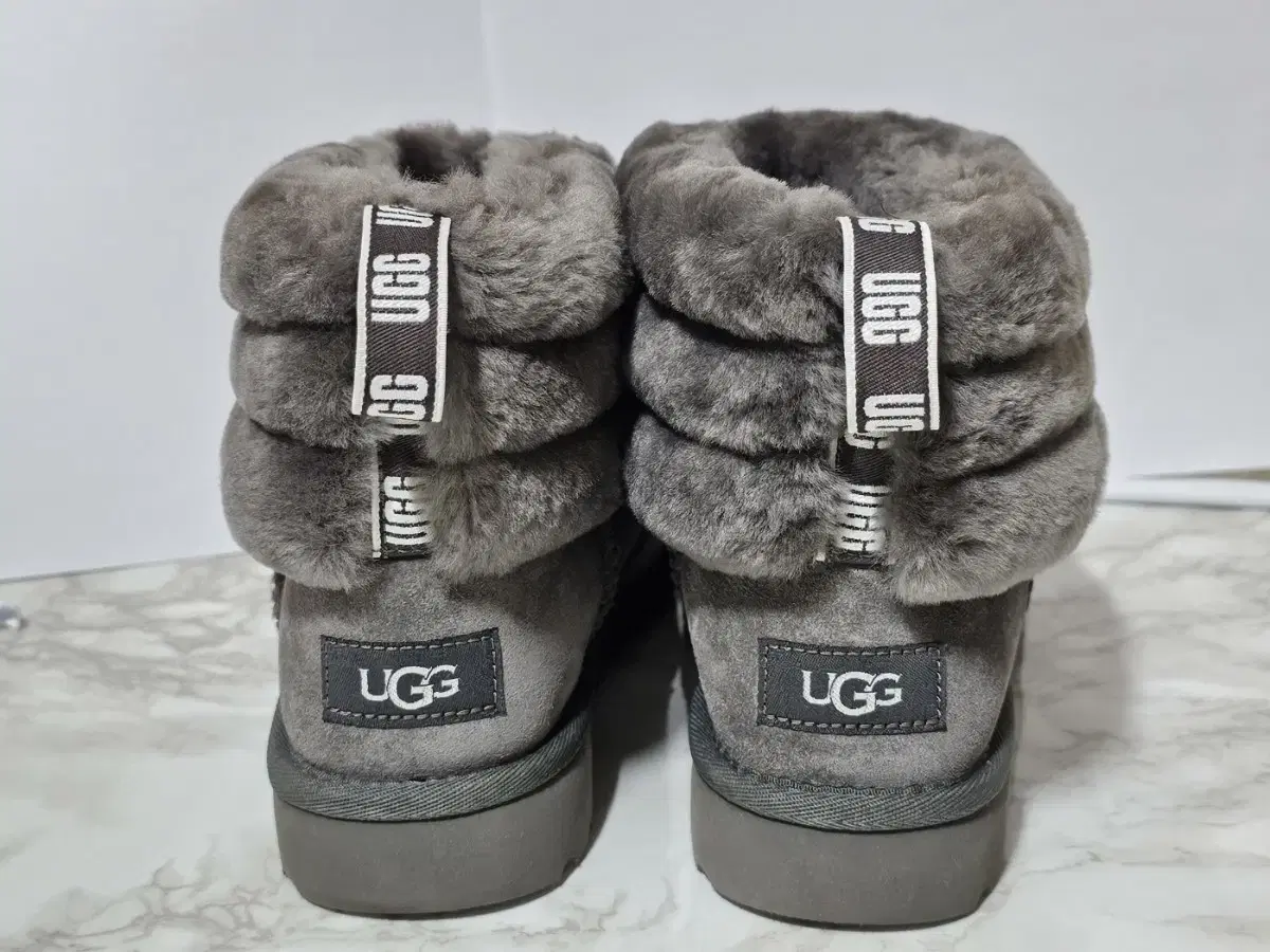 UGG 부츠